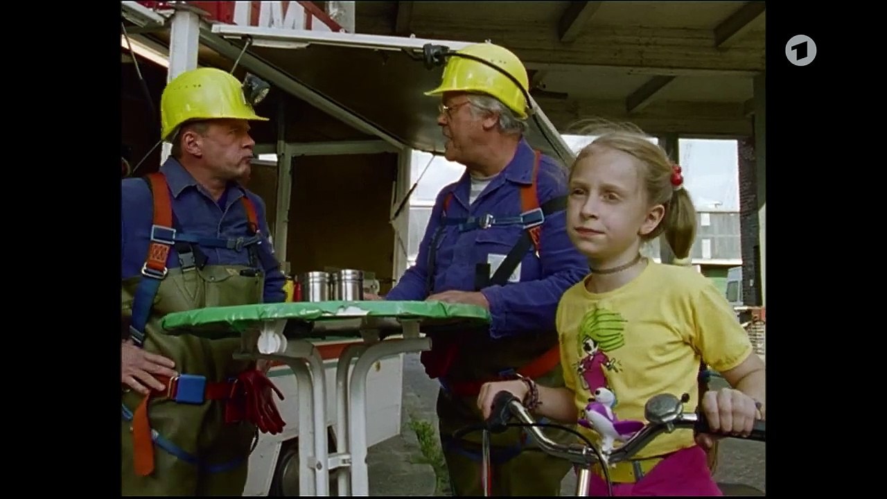 Die Pfefferkörner - Staffel 1, Folge 6. Bombenstimmung