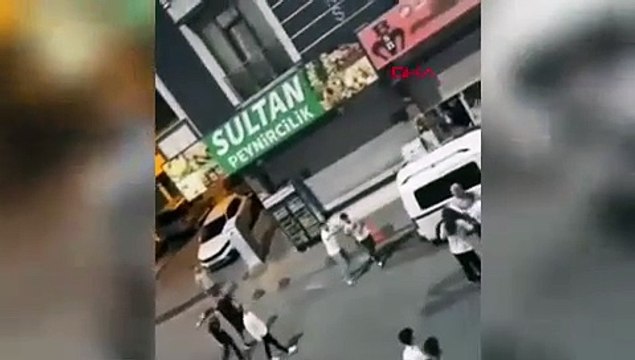 İstanbul'da satırlı, sopalı şehir magandaları kamerada