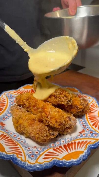 POULET CROUSTILLANT SAUCE CHEDDAR   #recette #chicken #poulet #volaille #frit #croustillant #kfc #tenders #sauce #cheddar #cheddarsauce #paprika #recipe #cuisine #food