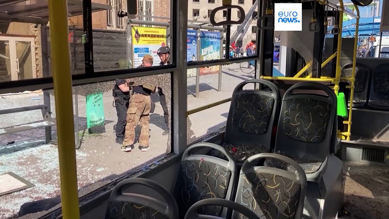 Rusia bombardea una zona civil de 1.000 metros cuadrados destrozando 14 edificios en Ucrania