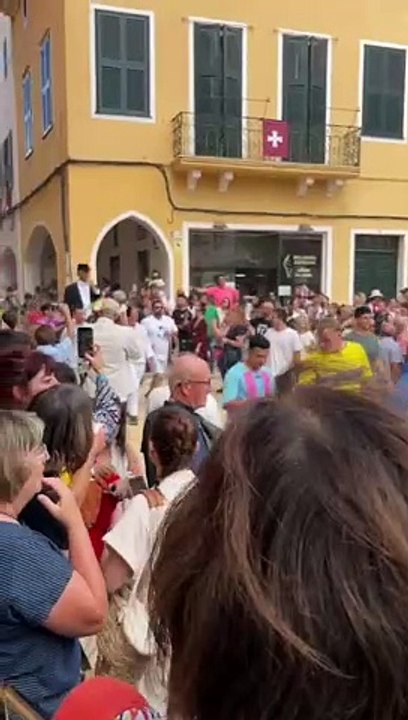 Esclata la festa de Sant Joan a Ciutadella amb el Caragol des Born