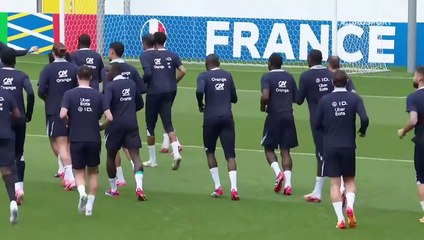 Mbappé fait tomber le masque à l'entraînement à 48h de France-Pologne