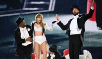 Travis Kelce sorprende apareciendo sobre el escenario durante concierto de Taylor Swift a en Londres