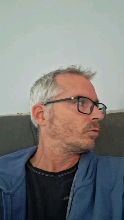 je demande des explications à ma femme.
