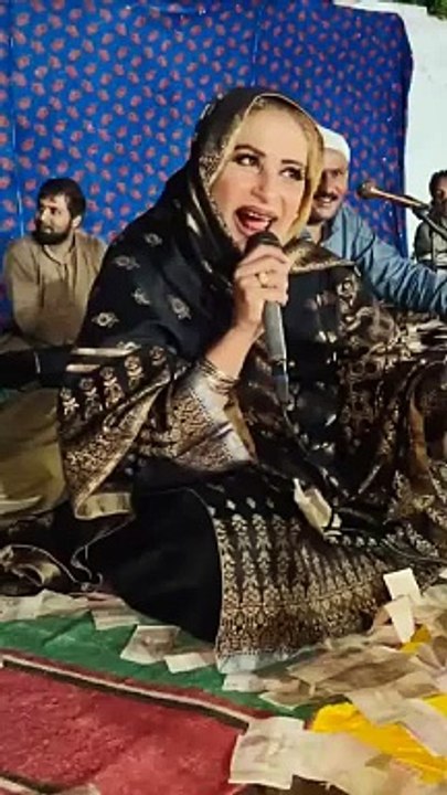 Naseebo Lal pyar ho jay ga