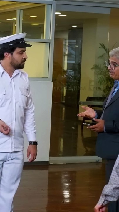Mazraat Sir Mein Aise Rok Raha Hoon Aapko _ _Shorts _ _Parizaad _ HUM TV _ Drama(1080P_HD)