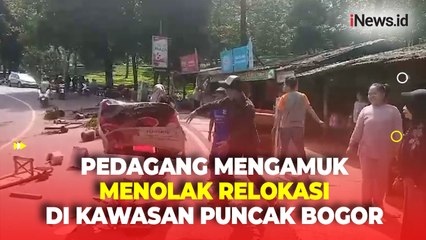Tolak Relokasi, Pedagang Bakar Lapak dan Buang Dagangan ke Jalanan Kawasan Puncak Bogor