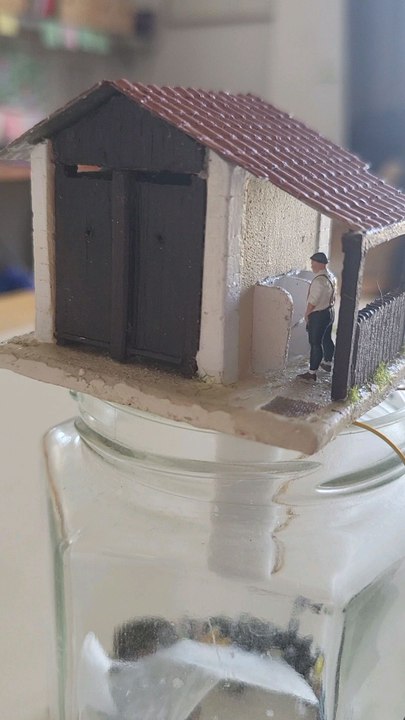 Animation d'un toilette PLM échelle ho de chez pn sud modélisme