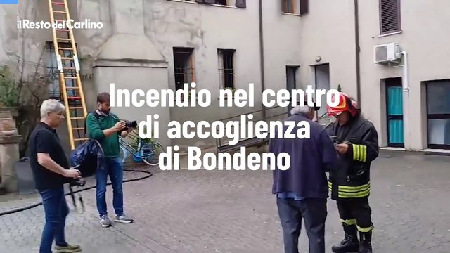 Incendio nel centro di accoglienza di Bondeno (Ferrara): video