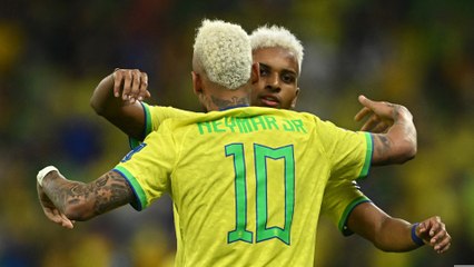 Neymar visits Brazil camp ahead of Copa America opener