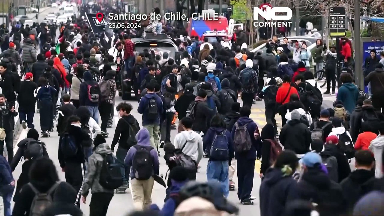 Chile feiert Welt-Skateboarding-Tag mit akrobatischen Künsten