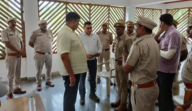 वन एवं पर्यावरण मंत्री पहुंचे सीतामाता अभयारण्य, तस्करों के हमले में घायल कर्मचारियों से की मुलाकात