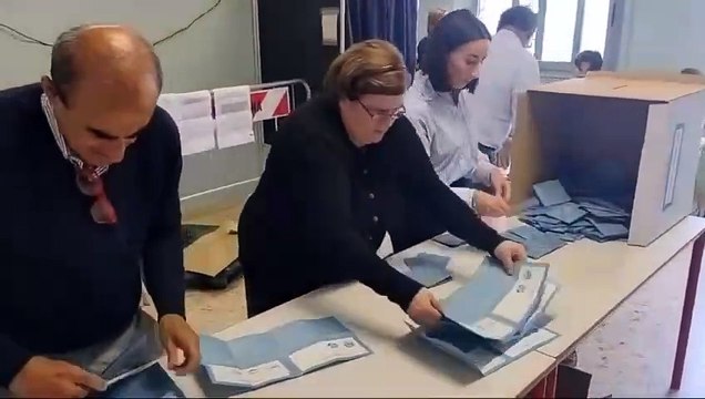 Ballottaggi, via allo spoglio dei voti dopo la chiusura dei seggi