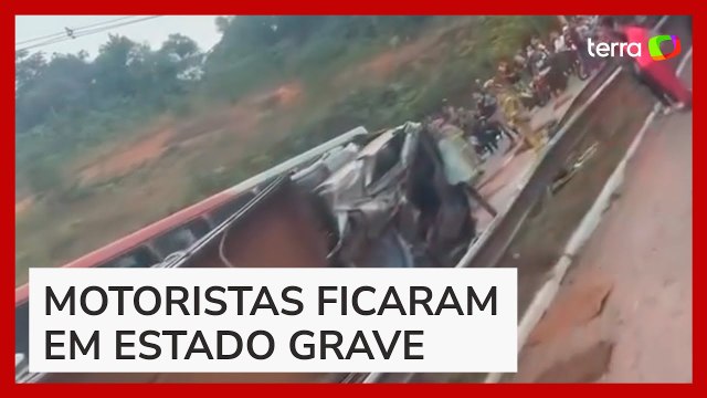 Acidente entre ônibus e carreta deixa feridos em Minas Gerais