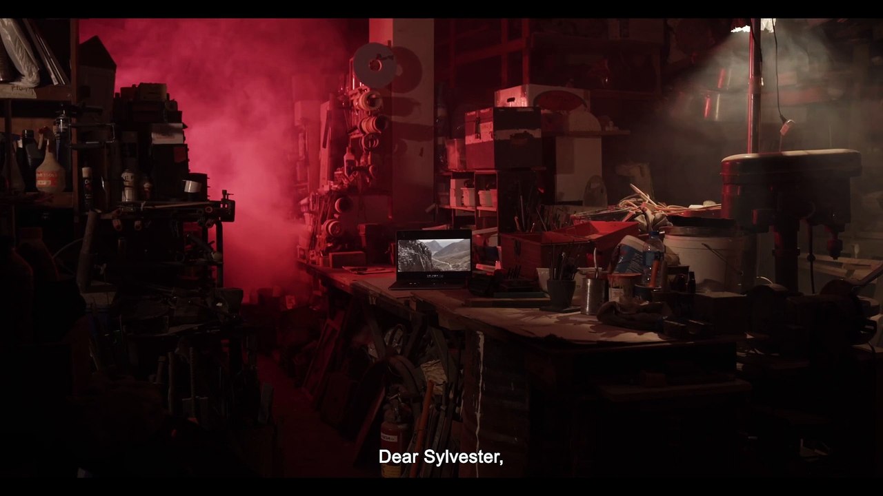 Under a Blue Sun Trailer OmeU