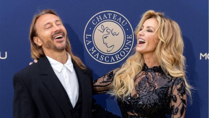 GALA VIDEO - PHOTO - Adriana Karembeu charmée : un célèbre DJ français pose son genou à terre pour la séduire