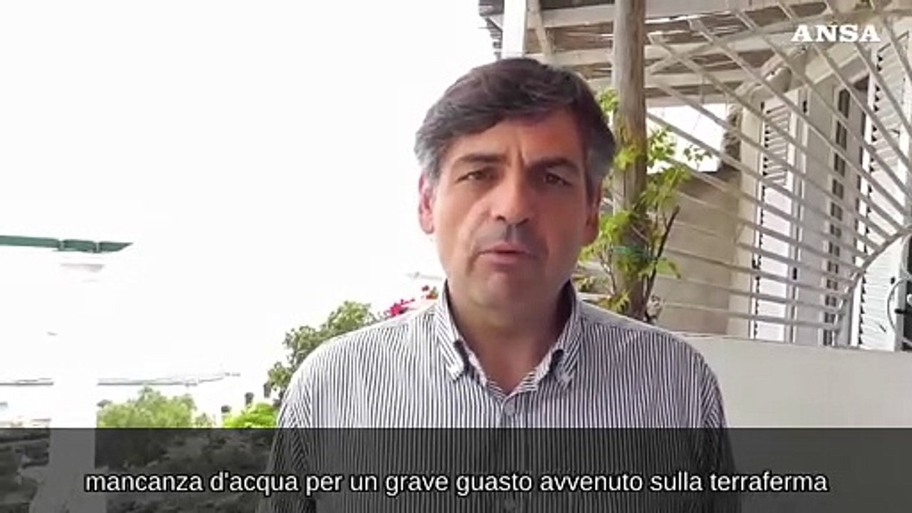 Capri senz'acqua per un guasto, il sindaco blocca gli arrivi