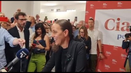 Firenze, cori incontenibili al comitato di Sara Funaro