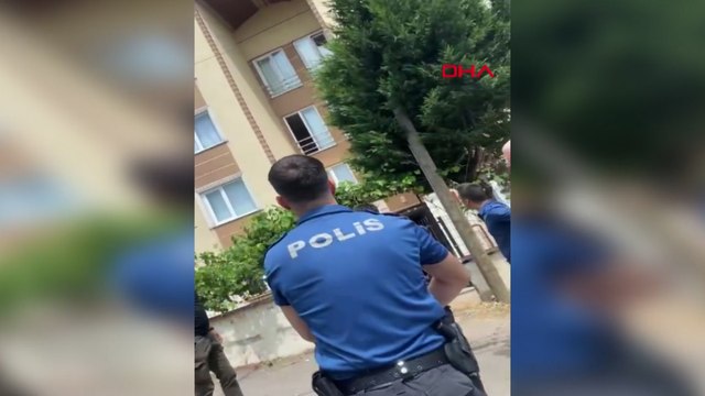 Şiddet uygulayınca evi terk eden eşiyle görüşmek için çocuklarını rehin aldı
