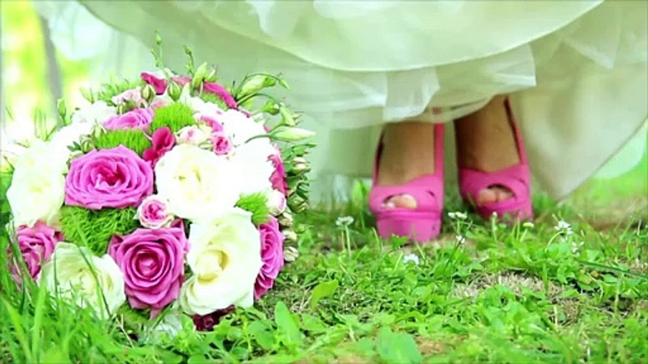 Novia limita el consumo de alcohol de los invitados a su boda a dos bebidas cada uno