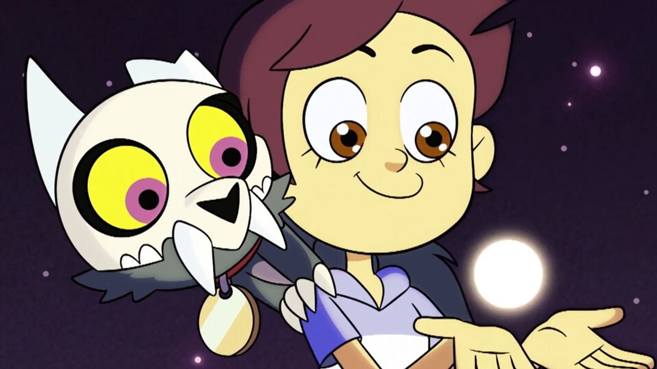 In Willkommen im Haus der Eulen fällt Luz durch ein Portal in eine neue Welt und möchte Hexe werden