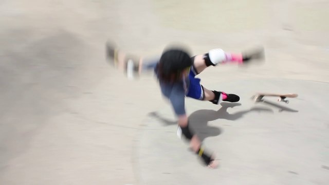 Onision Wipes Out on His Skateboard #fail