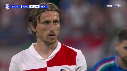 Modric rate son penalty... et marque dans la foulée !