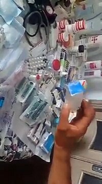 مواطن يفضح زوجته الممرّضة : تفرجو يا توانسة الدواء متاع المرضى تسرق فيه وتجيبو للدار