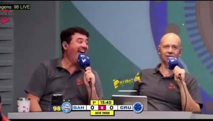 Narrador usa frase xenofóbica contra nordestinos em transmissão de jogo do Bahia: "O VAR demora mais"; assista