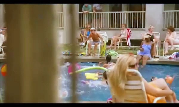 La Jeune Fille de l'eau Bande-annonce (PT)