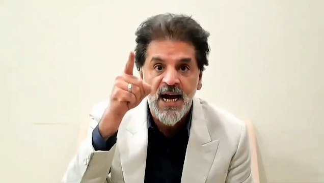 ‏پاکستان تحریک انصاف کے سینئر مرکزی رہنما عمر ڈار کا ووٹ چور خواجہ آصف کے بیان پر شدید ردعمل ۔ سیالکوٹ کی غیور عوام نے خواجہ آصف کو 70 سے 80 ہزاروں ووٹوں سے مسترد کیا مگر اپ نے گھٹیا حرکت کی اور فارم 47 کے ایم این اے بن کر اسمبلی میں ریحانہ ڈار صاحبہ کی