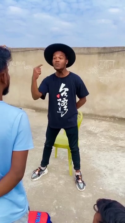 English mein apne pass bulao  #comedy #funny #shorts #realfoolsteam #surajroxfunnyvibeo #vikram