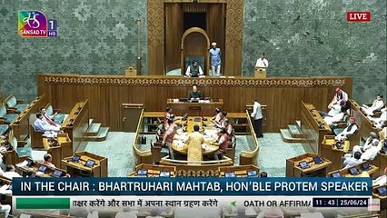 निलेश लंकेंनी कोणत्या भाषेत शपथ घेतली