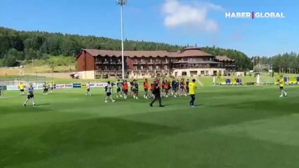 Jose Mourinho Fenerbahçe taraftarının kalbini kazandı