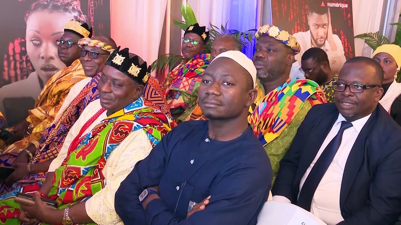 Le Premier Ministre, Robert Beugré Mambé lance la campagne "En ligne tous responsables"