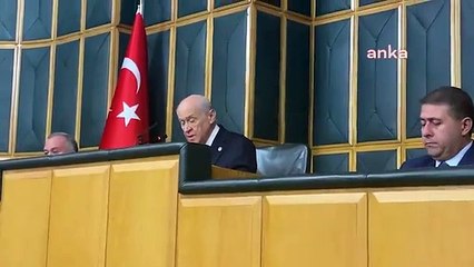Grup toplantısına geç başlayan MHP Genel Başkanı Devlet Bahçeli, konuşmasını oturarak yapıyor