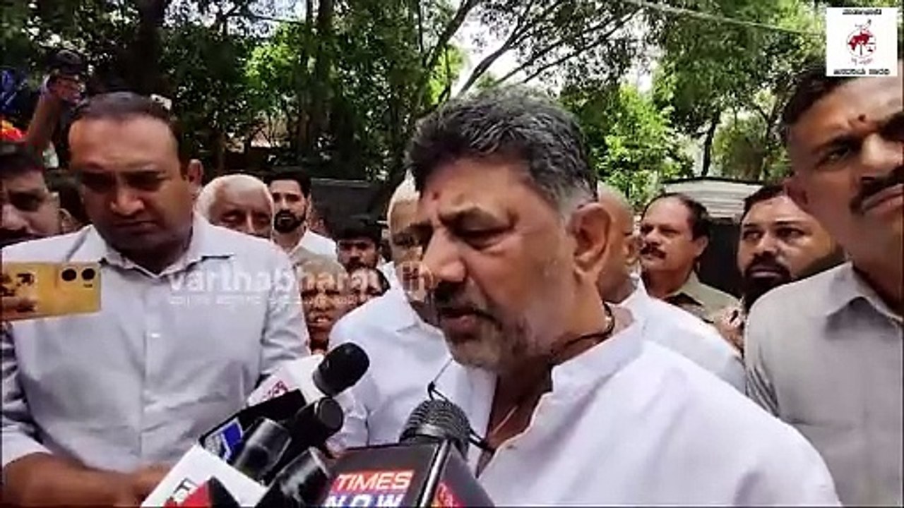 ಸಿದ್ದರಾಮಯ್ಯ ಮತ್ತು ಡಿಕೆಶಿ ನಡುವಿನ ಶೀತಲ ಸಮರದ ಭಾಗವೇ ಈ ಚರ್ಚೆ ? | DCM | DK Shivakumar |  Siddaramaiah