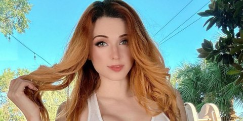 Internettähti ja Striimaaja Amouranth Yllättää: Osta Esports-Organisaation Wildcard Gamingin Osuuden 🎮