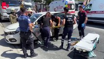 Büyükçekmece'de ambulansla otomobil çarpıştı: Dört yaralı