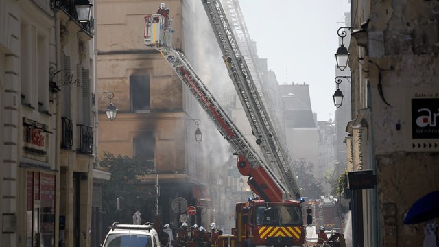 Paris : un incendie en cours dans une rue près du BHV, le magasin évacué