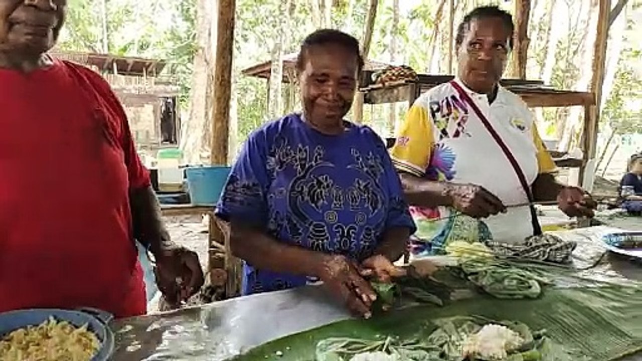 Kuliner Swamening di Festival Sagu dan Grime Art