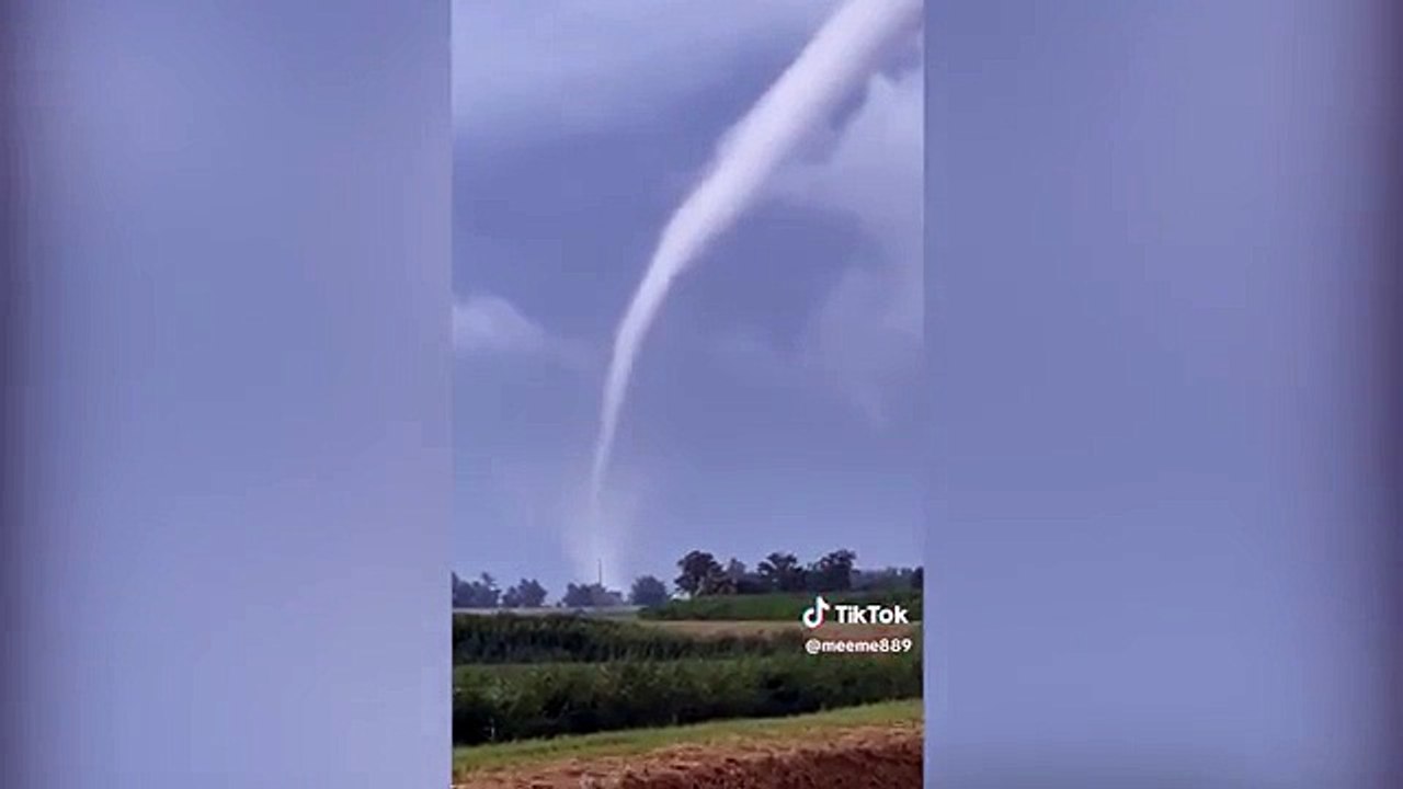 Le immagini della tromba d'aria che ha colpito Rovigo, in Veneto