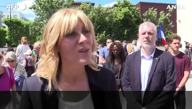 Francia, a Courbevoie una marcia per la ragazzina ebrea stuprata dal branco