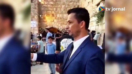 PASTOR É EXPULSO DO MURO DAS LAMENTAÇÕES