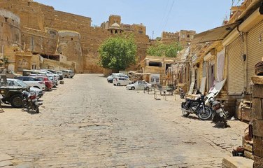 Watch Video: सडक़ें और बाजार सूने नजर आए