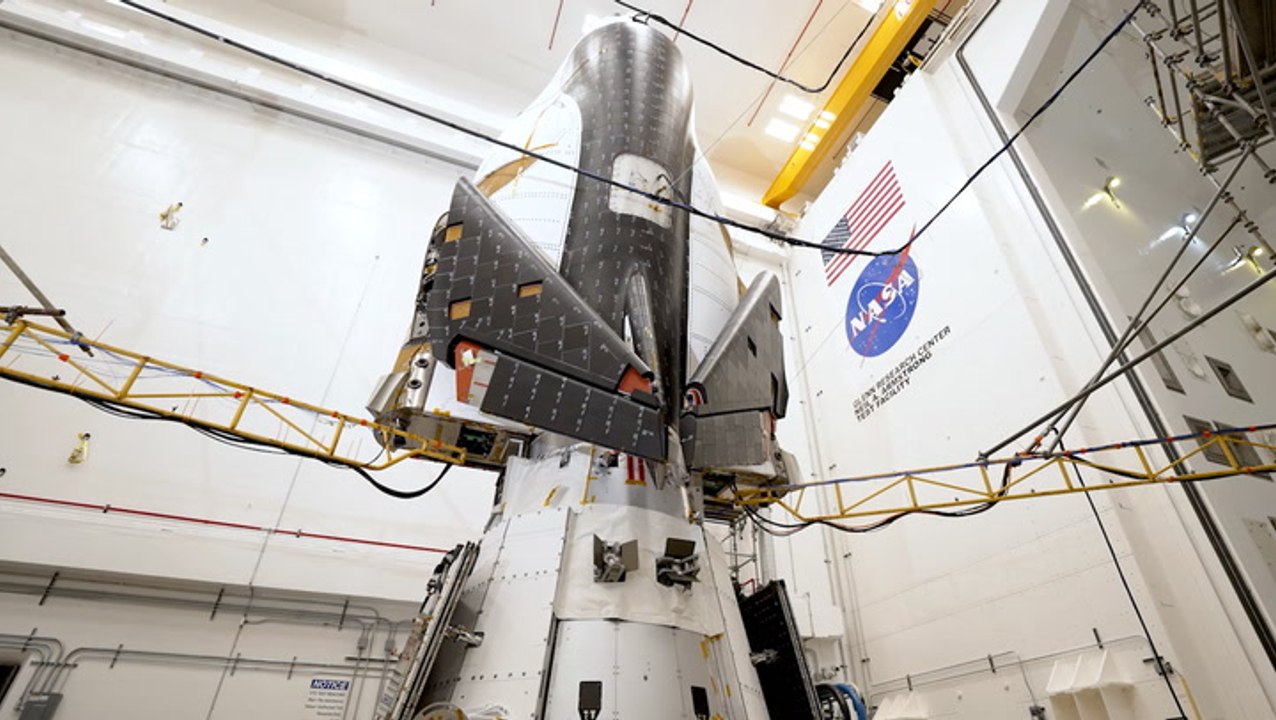 Integrated Sierra Space Dream Chaser Space Plane Unveiled At NASA ...