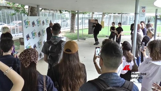 Milano Pride, ‘The district of joy’ di Serravalle Designer Outlet si apre con la mostra fotografica ‘Queer è ora’