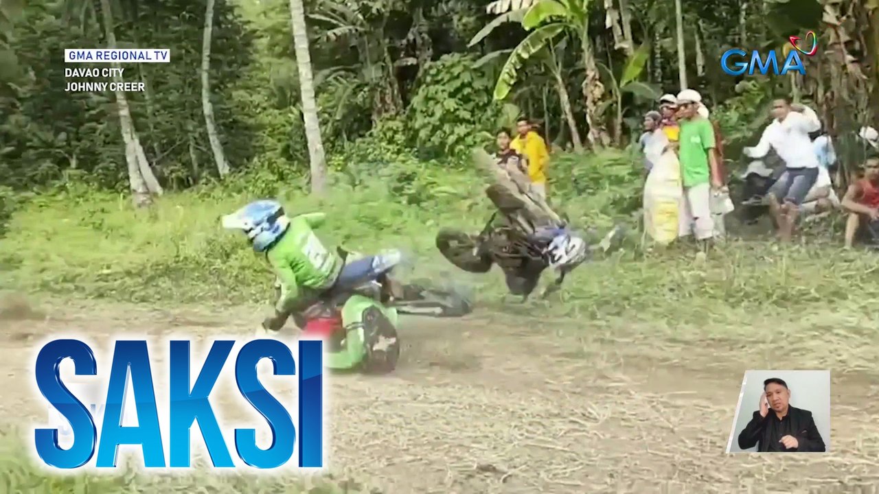 11-anyos na kalahok sa motocross competition, sugatan matapos bumali-baligtad at magulungan ng motorsiklo ng kapwa-rider | Saksi