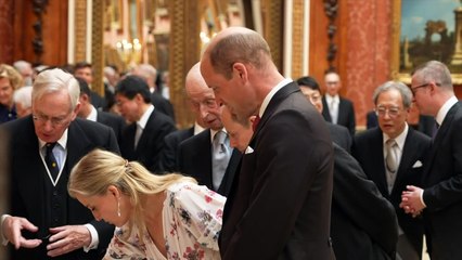 Emperor and Empress view Japanese items in Royal Collection