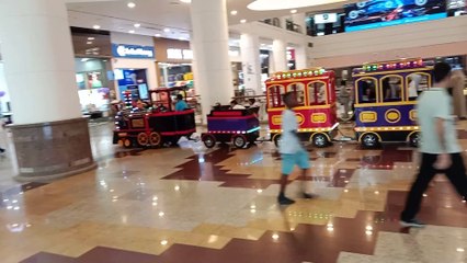 Dubai UAE Big Mall And Shopping Centre In Dubai
